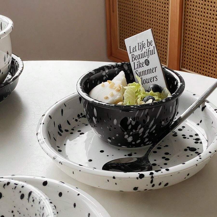 1pc Creative Asymmetric Ceramic Bowl & Plate Set For Yogurt And Oatmeal, Inspiration Style - Black - View 1