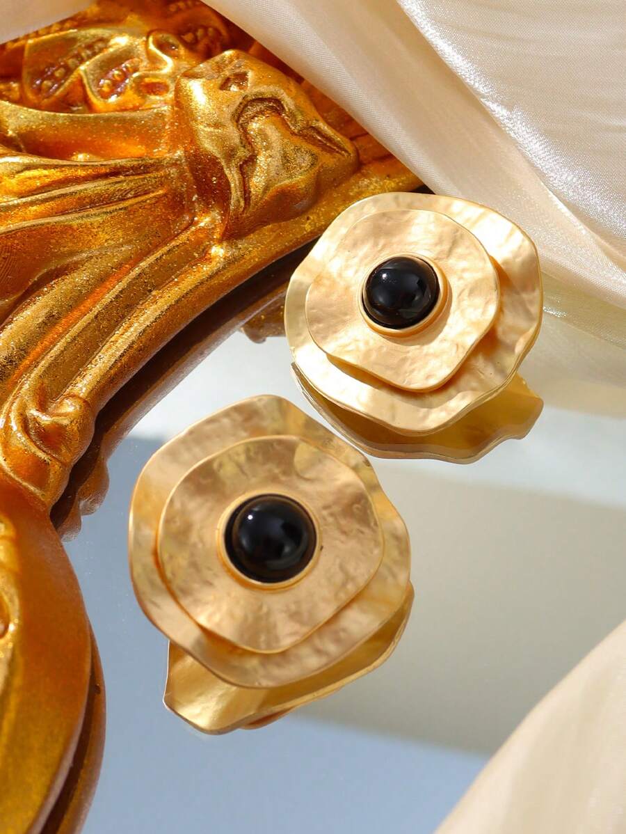 1 Pair Vintage Asymmetrical Round Frosted Gold-Color Stud Earrings