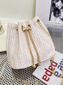 New Straw Shoulder Bag With Metal Chain, Fashion Straw Crossbody Bag With Metal Lock Clasp, Lightweight Minimalist Small Bag For Women, Fashionable Vacation Bag For Summer, Summer Straw Beach Bag For Women, Vacation Essentials, Perfect For Summer, Vacation & Beach