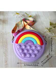 1個紫色兒童斜背包,彩虹泡泡形狀,背面按壓泡泡,柔軟,舒適且耐磨的矽膠材料,可愛的肩背袋零錢包,適用於女孩和男孩