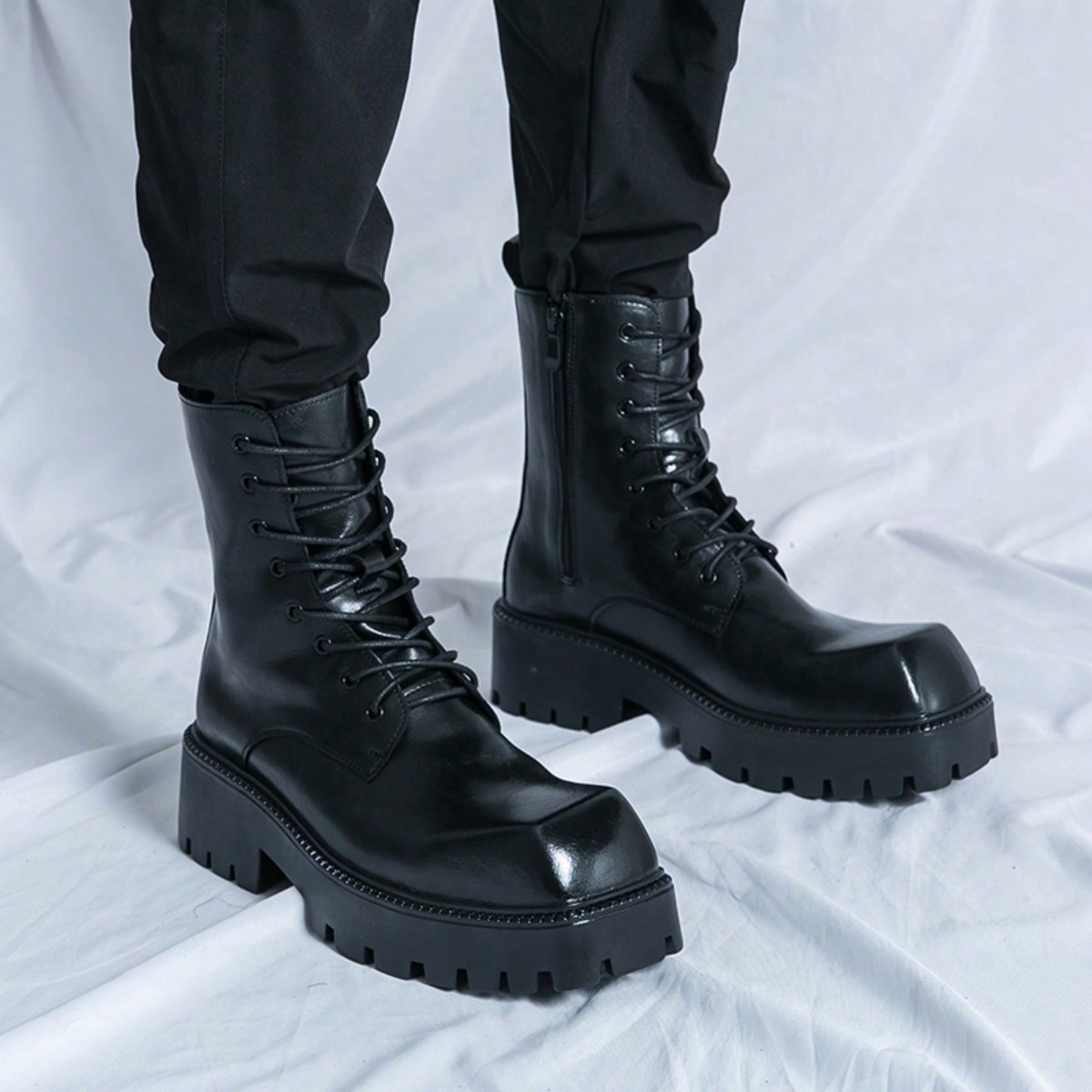 Botas negras de oficina con estilo casual, ideal para usar con suéteres, de puntera cuadrada con cordones, botas de motocicleta, botas Chelsea de PU
