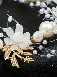 1件甜美花朵珍珠装饰公主风发箍，非常适合青少年日间表演、正式场合和婚礼花童。 - 白色 - 查看 3