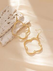 1對歐美時尚設計扭曲三葉草鏤空吊墜耳環 - 金黃色 - 查看 1