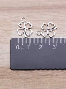 20pcs/Bag 17x13mm (0.67x0.51inch) Antique Silver Color Small Hollow Lucky Clover Charms Pendant For DIY Jewelry Making
