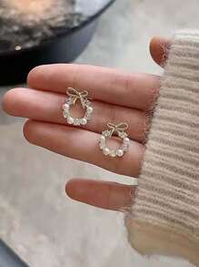 蝴蝶結淡水母珠耳環及耳釘 - 金色 - 查看 2