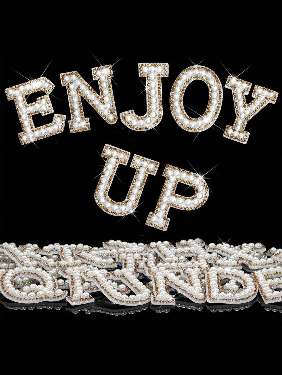 1 bộ chữ cái đính đá pha lê, keo hai mặt chắc chắn, bao gồm đá pha lê trắng, đá pha lê vàng nhiều màu, 26 chữ cái tiếng Anh, có thể dán lên quần áo, trang trí bằng ngọc trai giả và pha lê, thỏa sức sáng tạo DIY của bạn. - Vàng - Xem 1