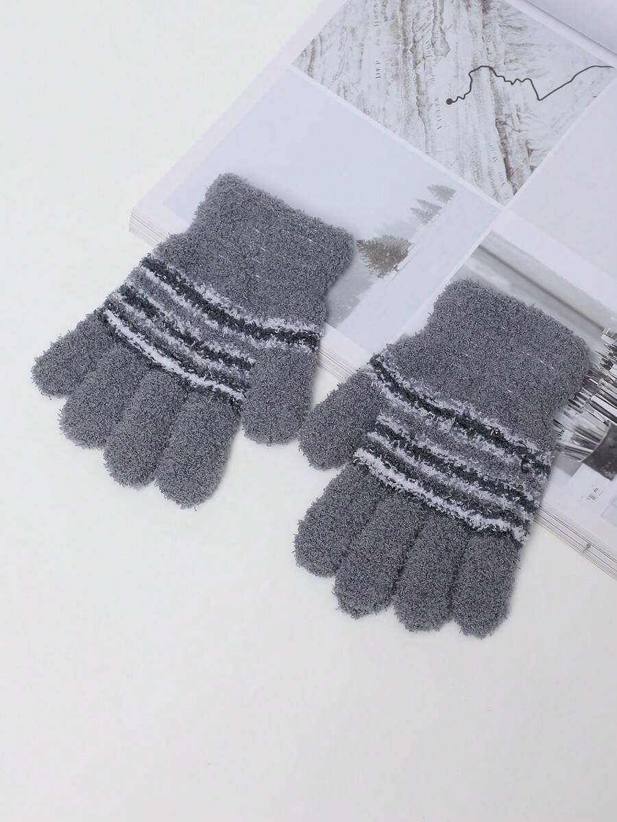 1對灰色厚針織和羊毛衫條紋全指兒童手套,冬季、戶外運動和騎車