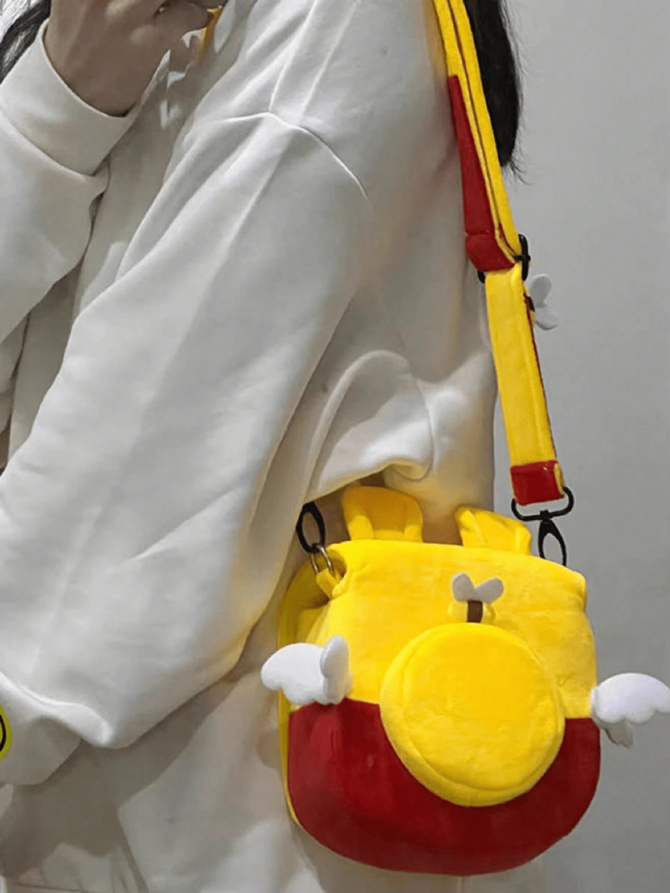 Yellow & Red Small Wing Design Camera Bag - Multicolor - View 1