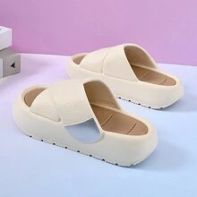 New Arrival Summer Women's Stylish Flat Slipper With Non-slip Thick Sole And Outdoor Beach Design - Beige - View 5