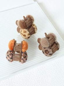 3入組可愛的櫻桃造型夾子,帶有絨毛裏布,是女孩髮飾的理想選擇,適用於秋季和冬季