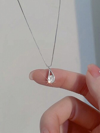 1 st. Fashionabel Små Tårdroppe Formad Halsband Hängsmycke Lämplig För Kvinnors Dagligt slitage