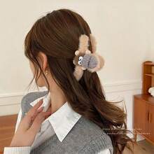 1只可愛的毛絨球,帶帽子的髮夾,女士秋冬日常佩戴