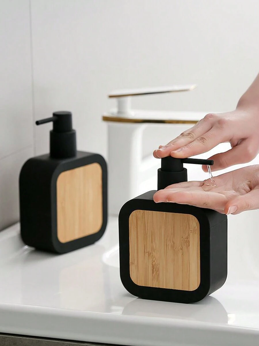 1入裝有竹木裝飾的乳液瓶,可裝洗碗液、手霜等液體,旅行必備包裝,浴室和廚房櫥櫃臺面使用