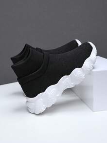 儿童，童鞋，儿童运动鞋，儿童平底鞋，男童运动鞋，女童运动鞋，男童及女童靴，童靴，男童及女童鞋，冬季休闲一脚蹬，针织透气儿童运动鞋，随机迷彩印花平底鞋，舒适防滑跑步鞋