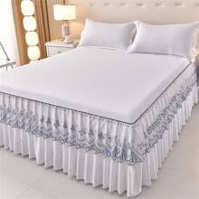 1 pièce Lit simple à double couche simple et doux avec cache de lit anti-poussière et à texture douce (avec décoration en dentelle), respirant à absorption d'humidité, conception anti-dérapante et à sangles, applicable en toutes saisons