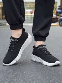 Zapatos De Deporte Para Hombre En Blanco Y Negro Para Correr (con Calcetines) - Blanco y Negro - Ver 2