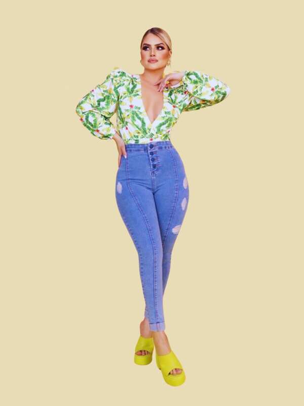 calça jeans capri com elastano quatro botoes j321