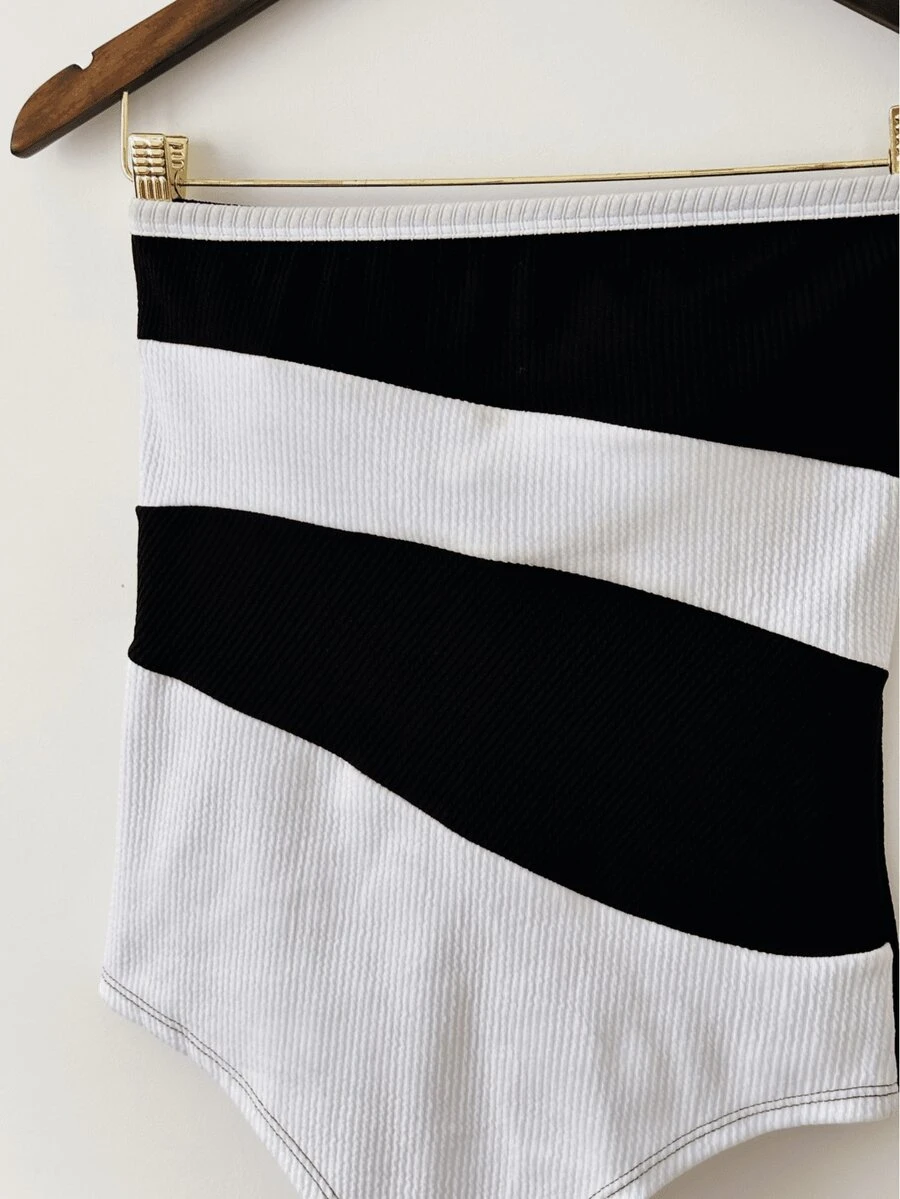 Women T-Shirts - Đen và trắng - Xem 1