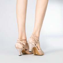 1 双杏色水钻镶嵌缎面时尚舒适中跟拉丁萨尔萨舞社交舞鞋搭配紧身裤 - 杏色 - 查看 10