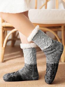 1雙女士中筒襪,灰色小羊皮拼接,保暖加厚,防滑可愛,適用於冬季和休閒