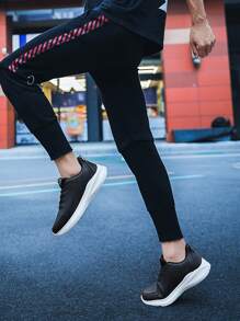 男士運動鞋秋冬皮革鞋面軟底輕便跑步鞋休閒男鞋厚底全配旅行鞋黑白兩色 - 黑與白 - 查看 4