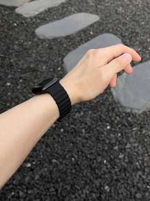 1 قطعة سوار ساعة رياضي من السيليكون السائل الأسود متوافق مع ساعة أبل أولترا 2/أولترا/S11/10/9/8/7/6/5/4/3/Se2/Se كهدية للطلاب العائدين إلى المدرسة