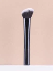 1支腮红修容刷，完美适用于脸颊、额头、下巴、鼻子等部位，可加深轮廓，并晕染粉状、液状和膏状产品，亦可用作粉底刷、遮瑕刷、腮红刷、修容刷、古铜粉刷、散粉刷等。