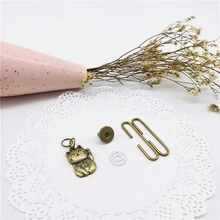 3入組幸運貓主題diy錢包製作用品,隨機顏色,包括錢包扣、卡片套扣、包框和5cm圓形拉鏈鎖扣 - 彩色 - 查看 7