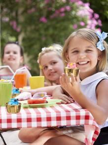 25pcs Gold Color High Temperature Resistant Cake Baking Cups, Suitable For Muffins, Cakes, Bread, Weddings And Parties, Wedding And Birthday Supplies, Home And Party Decorations - Gold - View 3