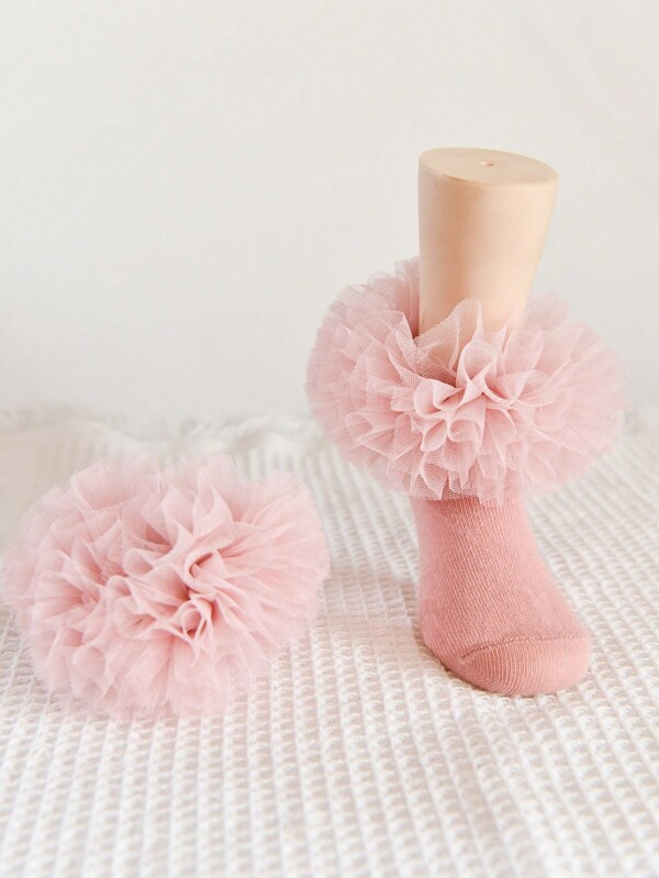 جوارب الأميرة الصغيرة الجميلة للأطفال الرضع بلون صلب و تقليمة كبيرة من الدانتيل, مثالية لارتدائها مع الفساتين