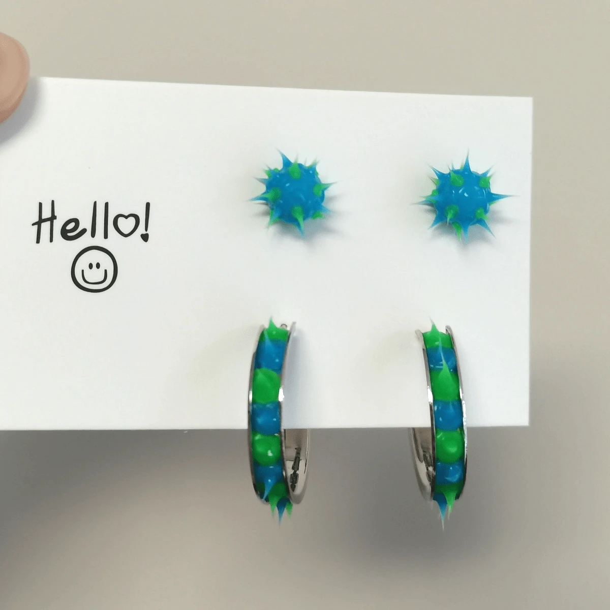 1 件手工矽膠抽繩球耳環/c 形,觸感柔軟,果凍色適合日常佩戴 - C型 - 查看 1