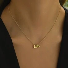 1件镀金不锈钢亮面英文字母吊坠项链，时尚设计，个性十足，嘻哈酷炫风格，适合男士、女士、情侣、街头、日常、通勤、派对等场合佩戴。