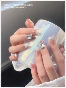 GIRL PLUS Girlplus 10入組手工製作的棺材形假指甲,法國珍珠壓花手繪設計,時尚指甲套裝適合女性和女孩日常穿著