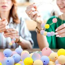 50入組12/15mm圓形矽膠樹脂珠,用於珠寶製作,diy配件,鑰匙扣,服裝和配件裝飾,奶黃紋手鐲和鑰匙扣 - 彩色 - 查看 6