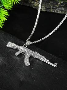 1 pièce Collier pendentif de fusil d'assaut AK47 créatif mode punk rétro avec strass, convient pour le port quotidien des hommes, super cadeau pour lui