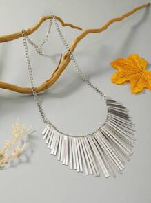 1 pièce Long collier punk à motif floral en métal avec pompon