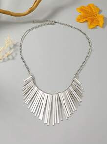 1 pièce Long collier punk à motif floral en métal avec pompon