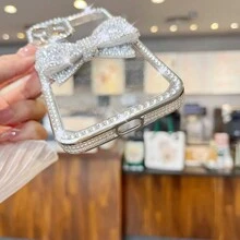 1pc Silver Electroplated Laser Engraved Rhinestone Bow TPU Phone Case, Compatible With Apple 7/8/SE2/7+/8+/X/XS/XR/XS Max/11/11 Pro/11 Pro Max/12/12 Pro/12 Pro Max/13/13 Pro/13 Pro Max/14/14 Pro/14 Pro Max/15/15 Pro/15 Plus/15 Pro Max