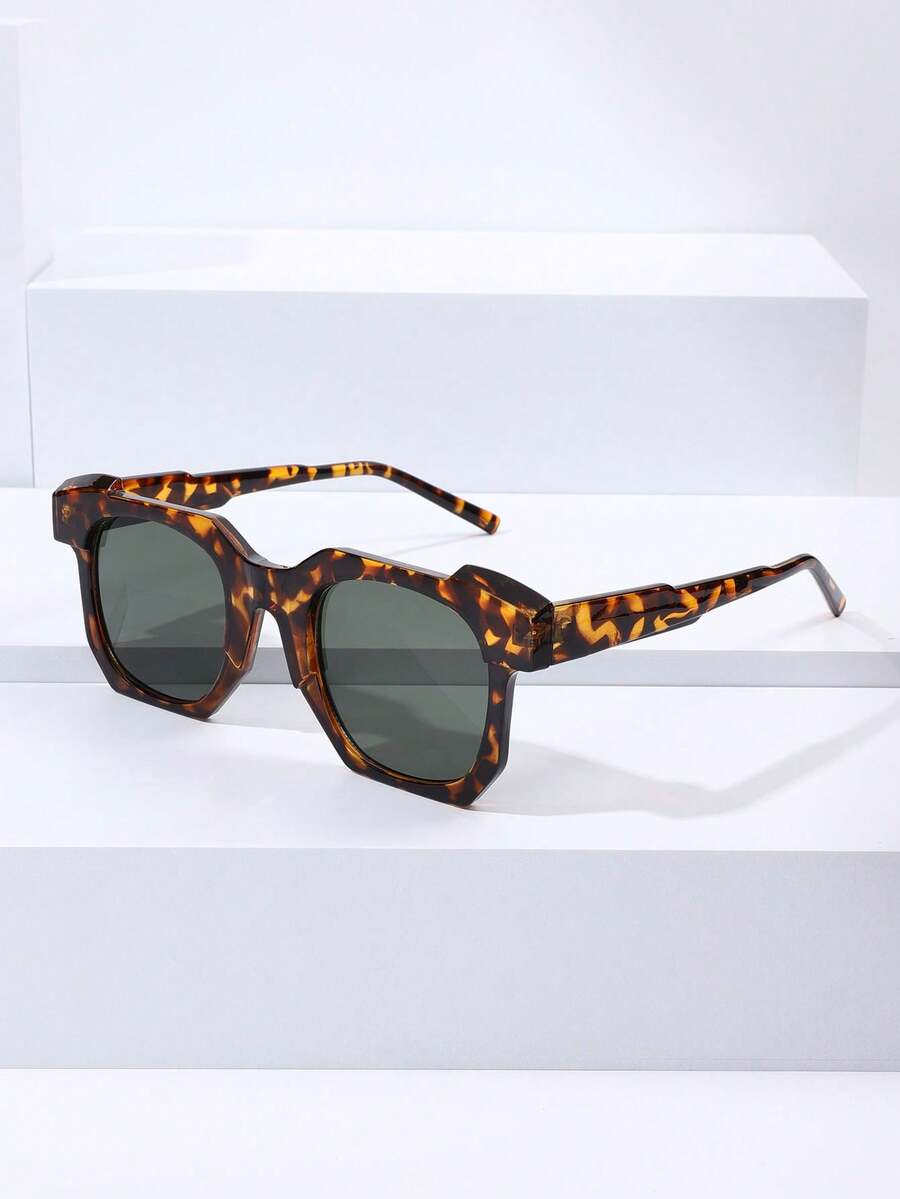 1入款女性新奇方形時尚眼鏡,適用於街拍和旅遊