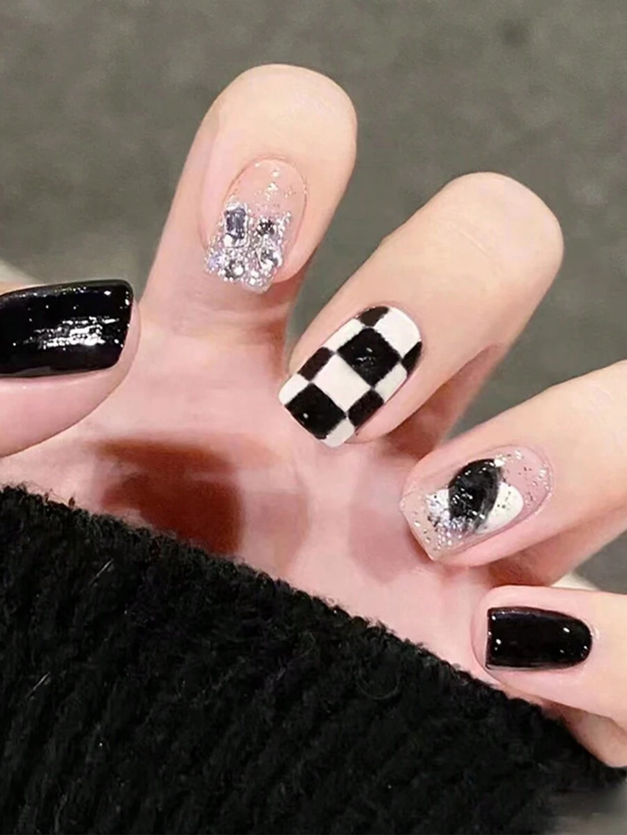 24片短方法式創意碎花美甲(含1檔+1片果凍膠) - 彩色 - 查看 1