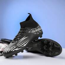 專業男童和成人足球鞋,訓練和比賽使用,配備35-45tpu長釘和橡膠短釘,防滑ag大底,高筒設計,黑色