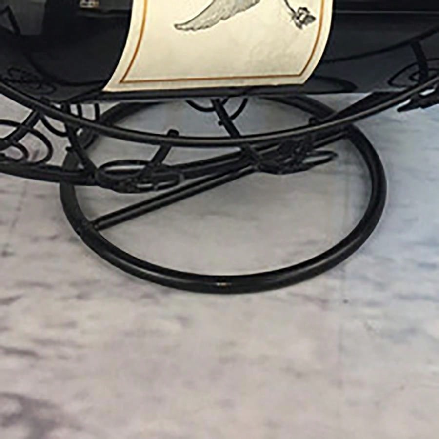 Iron wine rack decoration Corsair wine rack European style, home living