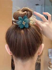 1pc Minimalist Fashionable Flower Hair Clip - Green - View 1