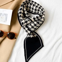 1條女式黑白色動物印花針織保暖裝飾時尚圍巾,適合日常穿著