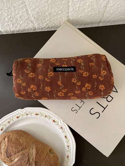 1 件天鹅绒面料艺术铅笔盒，复古学生风格化妆包，大容量高品质小众文具袋