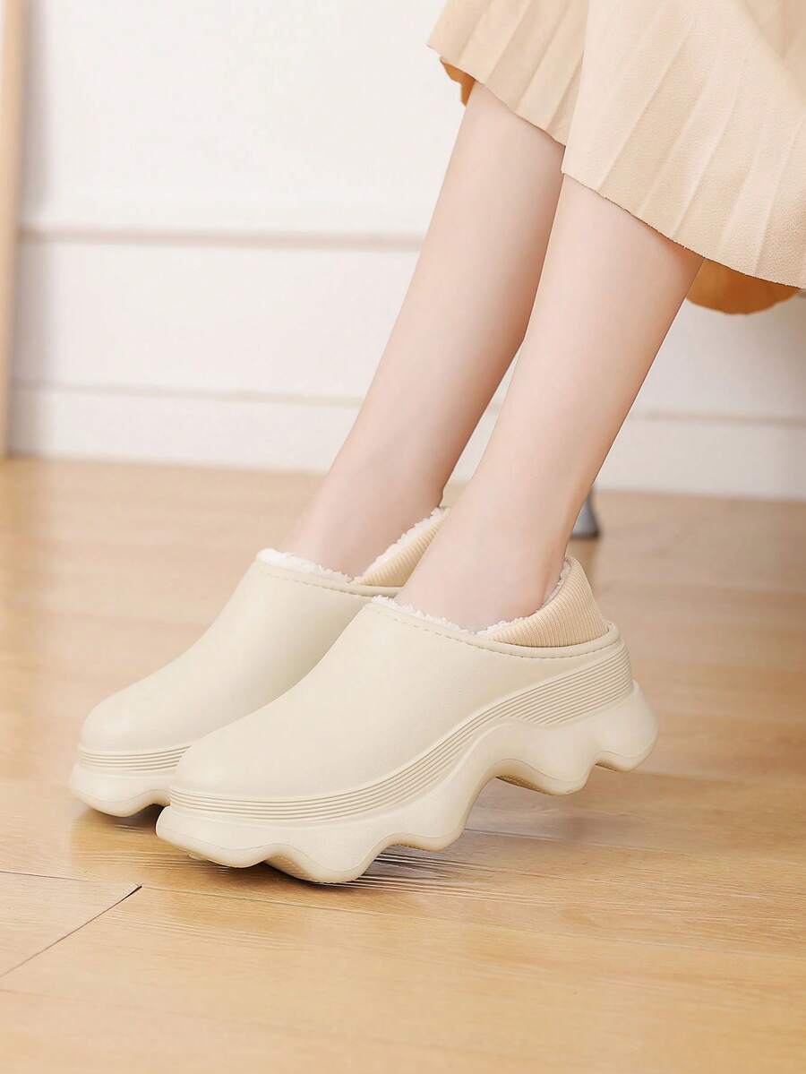 Của phụ nữ Dày lên Và Thêm Sang trọng , Nhẹ , Không thấm nước , Không trượt , Bền chặt Đế , Thoải mái Và Linh hoạt , Đế , Chóp giầy tròn , Cắt thấp , Nhà  Ấm áp Dép đi trong nhà Với lỗ , Thanh lịch Và Đúng mốt , Giải trí Phong cách , Thích hợp Đối với Trong nhà , Phòng ngủ , Ngoài trời , Mùa Đông Thể thao Và Quà sinh nhật , Màu be , EVA Đáy phẳng Dép đi trong nhà - Màu be - Xem 1