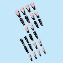 24入組聖誕風格芭蕾舞女士假指甲(cys417),黑白法式圓點和雪花印花手工壓花美甲套裝,包含1個指甲檔和1個果凍膠,適用於女性、女孩、假日派對、晚間派對、舞會等 - 彩色 - 查看 4