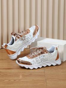 透氣網面低幫復古設計並運用色塊設計的休閒步行鞋,適用於四季,是情人節和約會的完美禮物,也是情侶的理想選擇 - 彩色 - 查看 4