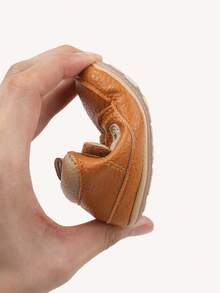 婴儿运动鞋，适合 0-1 岁，柔软防滑，适合男孩和女孩