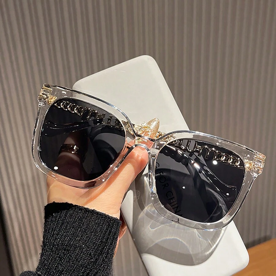 时尚男女通用金色镜框和链腿时尚眼镜，适合驾驶、聚会、旅行等。